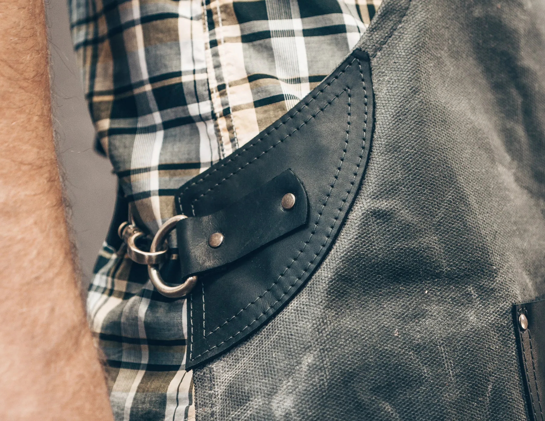 APRON - Waxed Grey Canvas & Black Leather | Handmade