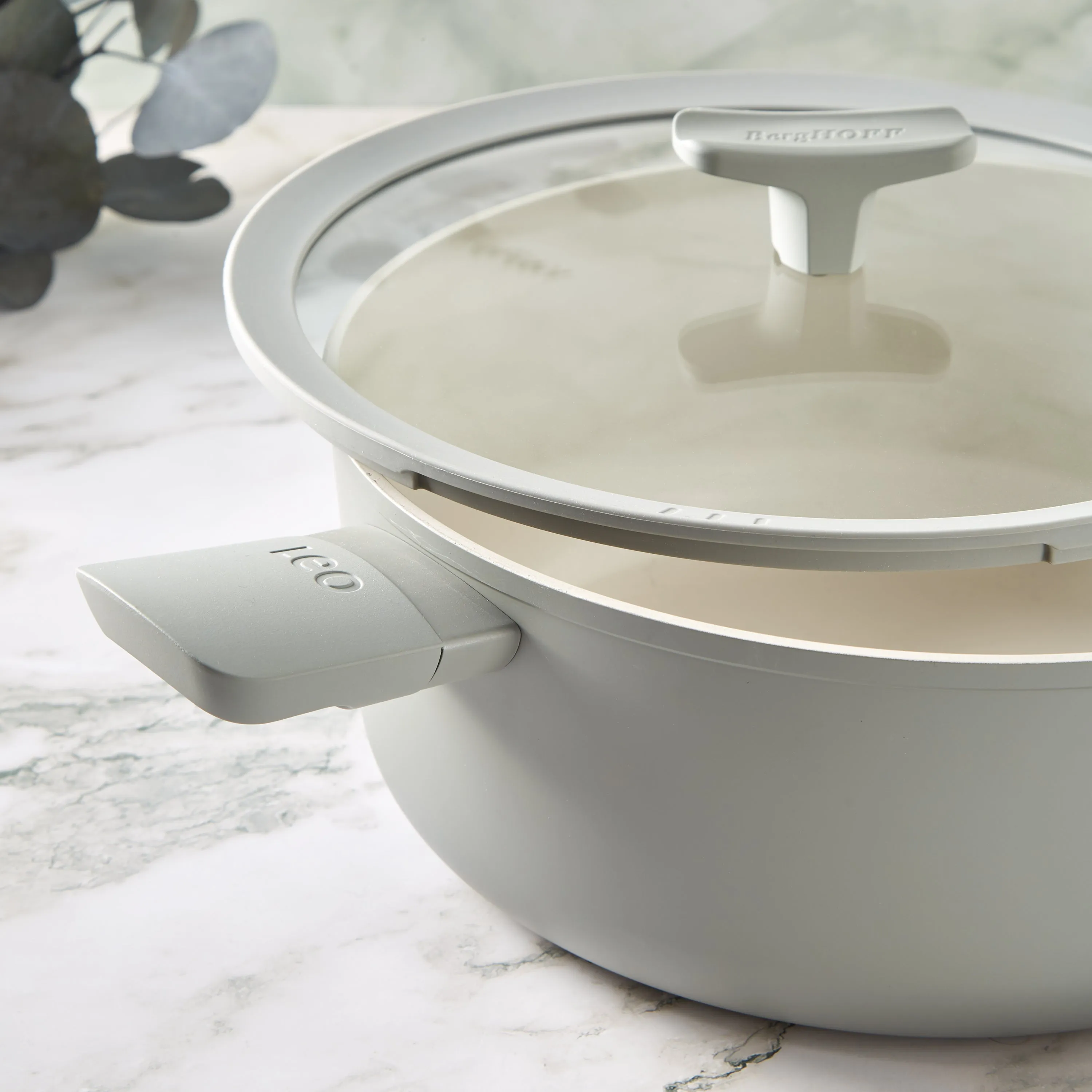 BergHOFF Balance Nonstick Ceramic Stockpot 11", 6.5qt. With Glass Lid, Recycled Aluminum, Moonmist