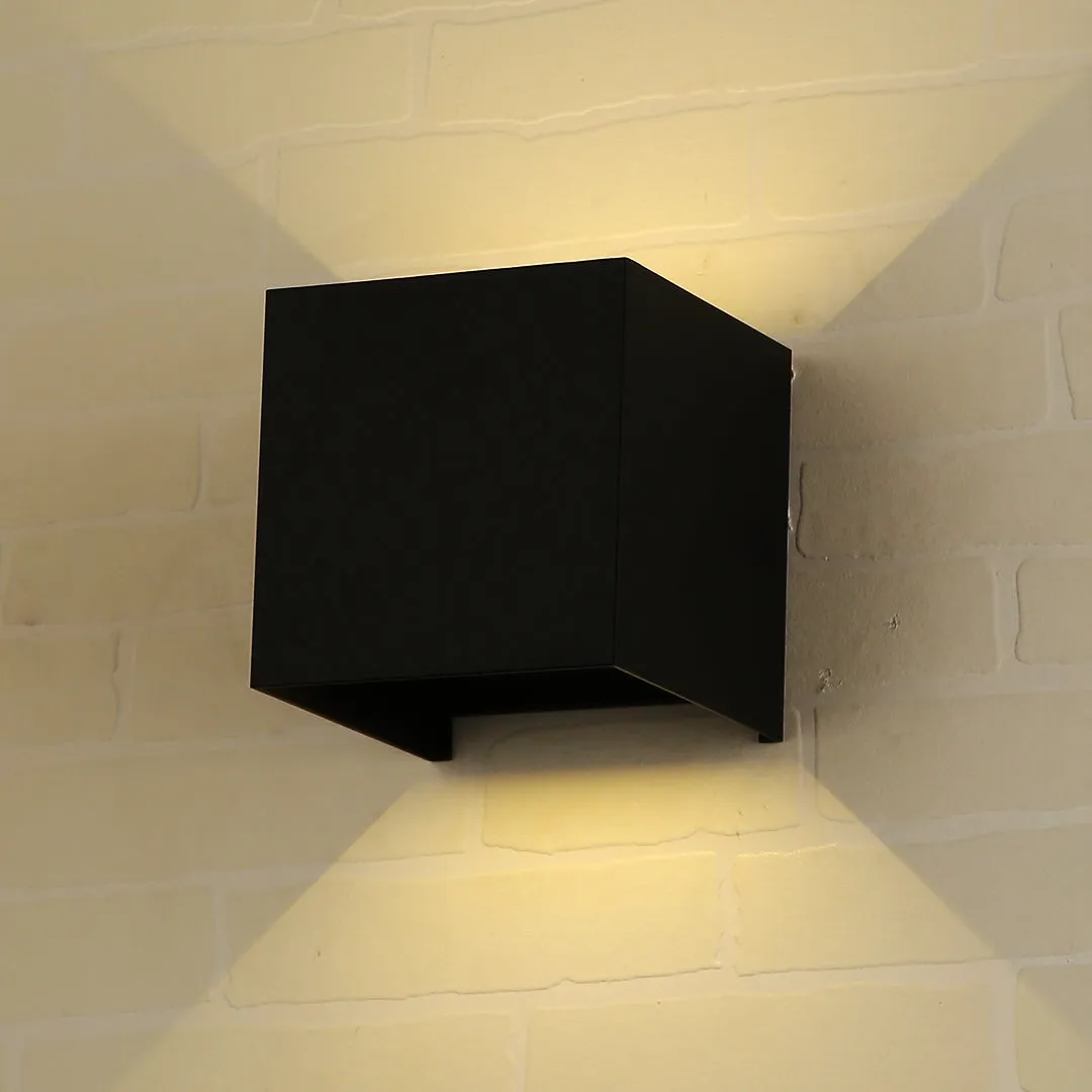 Black Square 6 Watts Wall Light