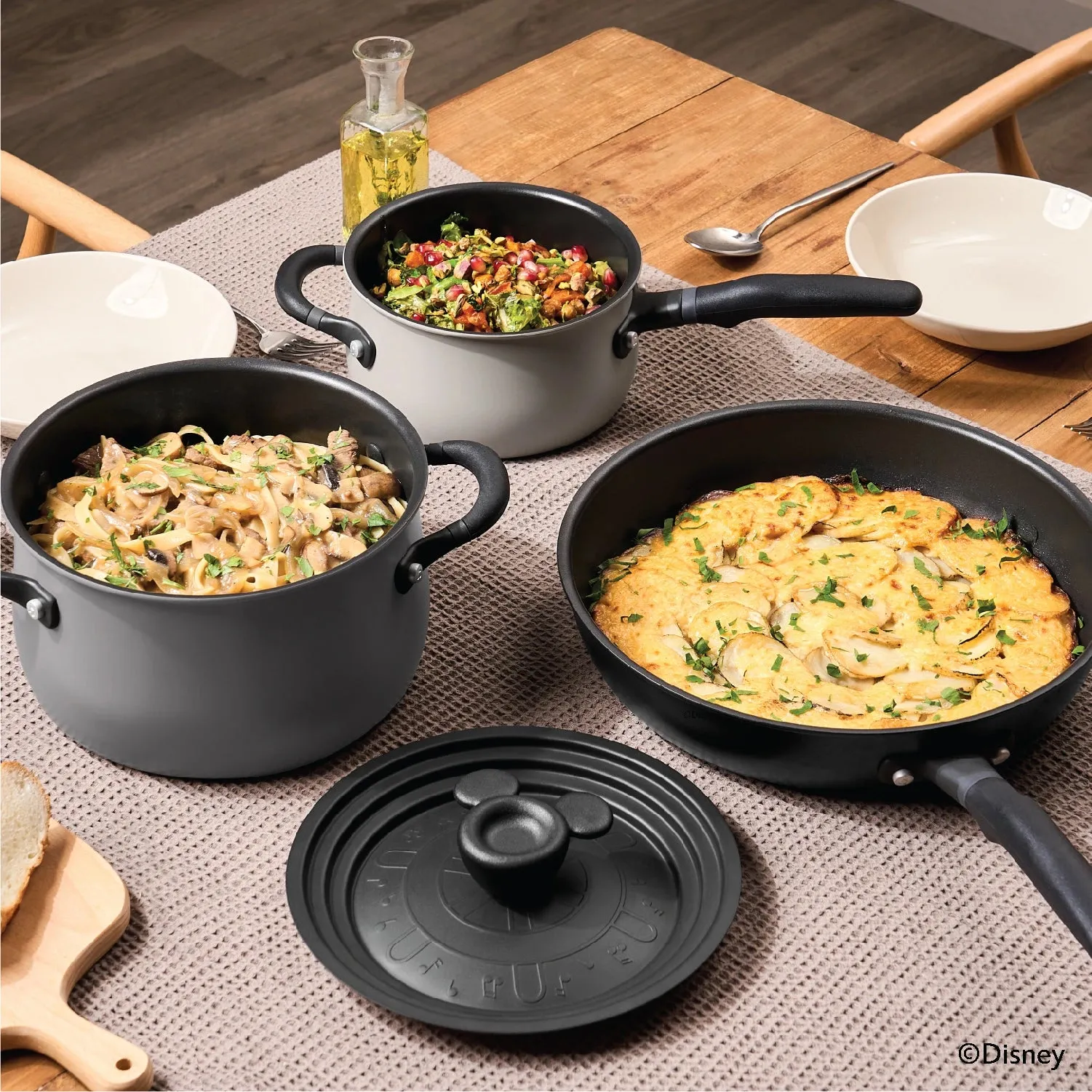 Meyer Disney100 Limited Edition 4 Piece Essential Set ( Nonstick Saucepan   Stockpot   Frypan and Universal Lid )