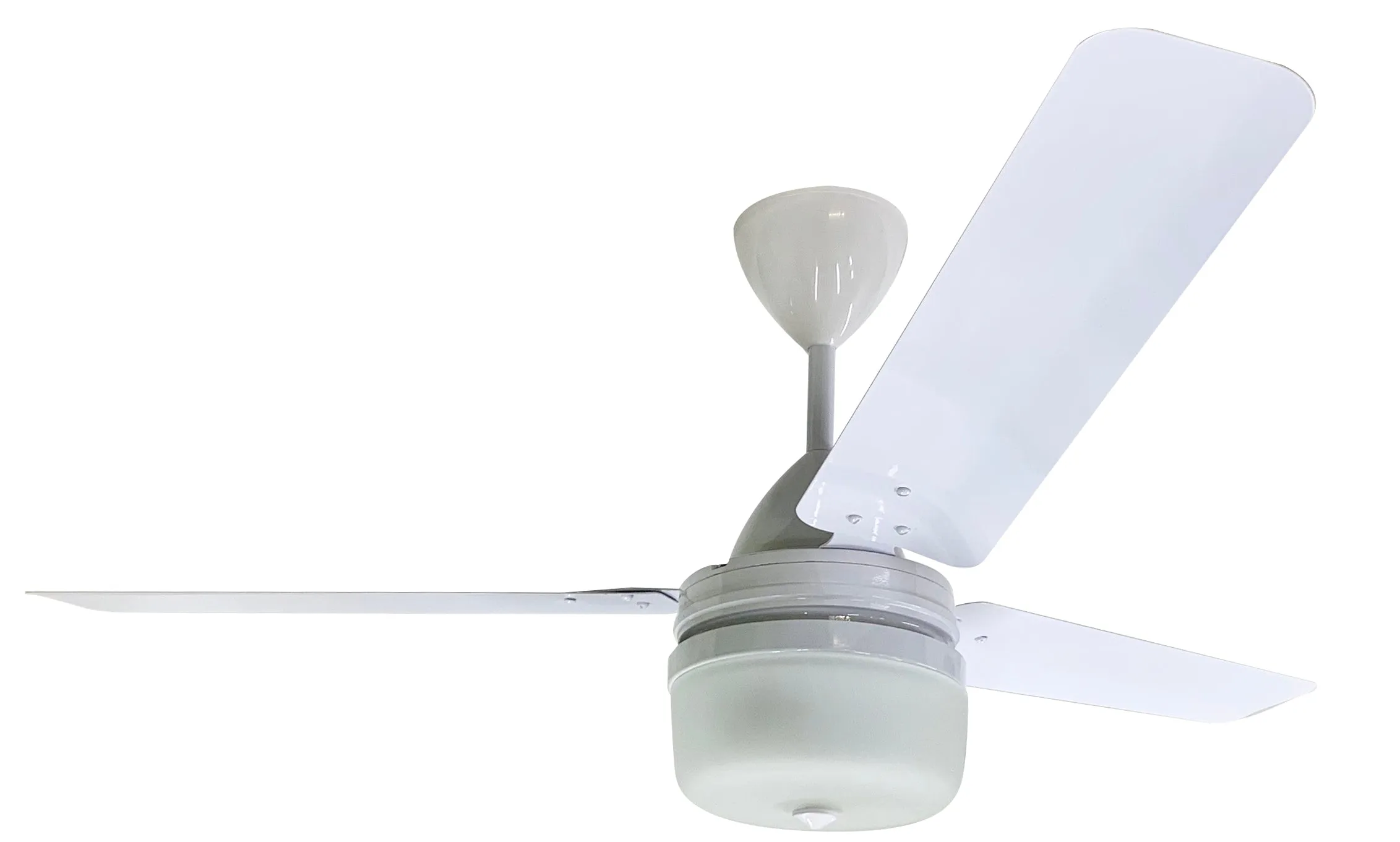 Solent High Breeze Motor White 3x1200mm White Aluminum   Cleo Light Kit SHBWBA3120WCLK